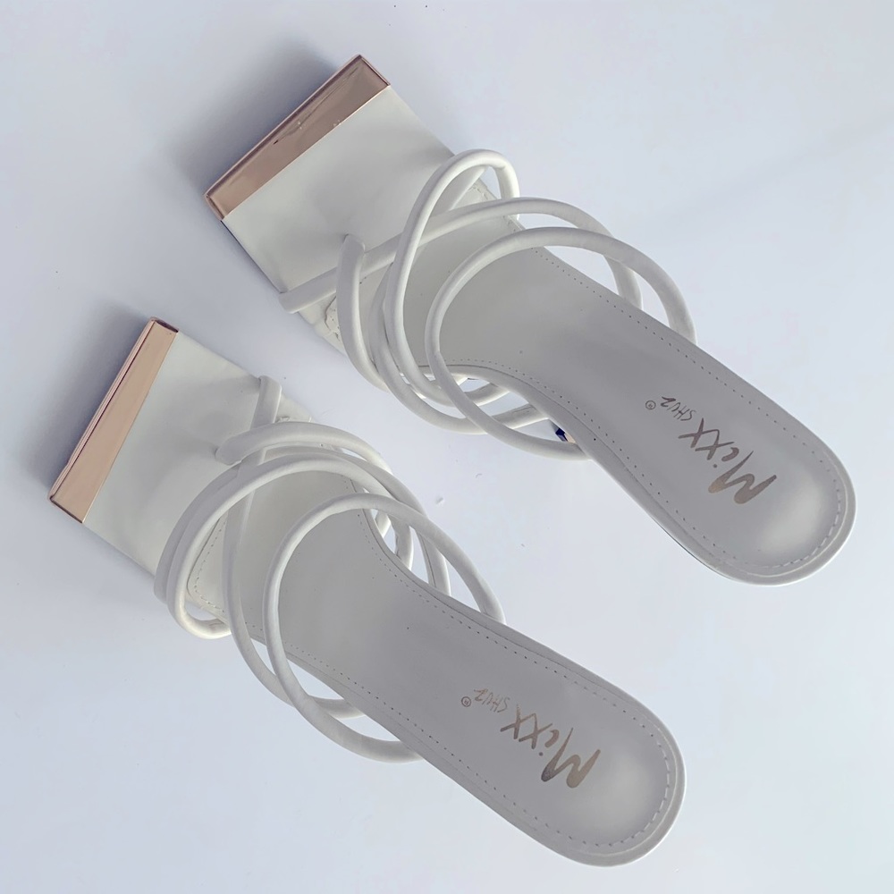 White square toe shoe with gold heel!